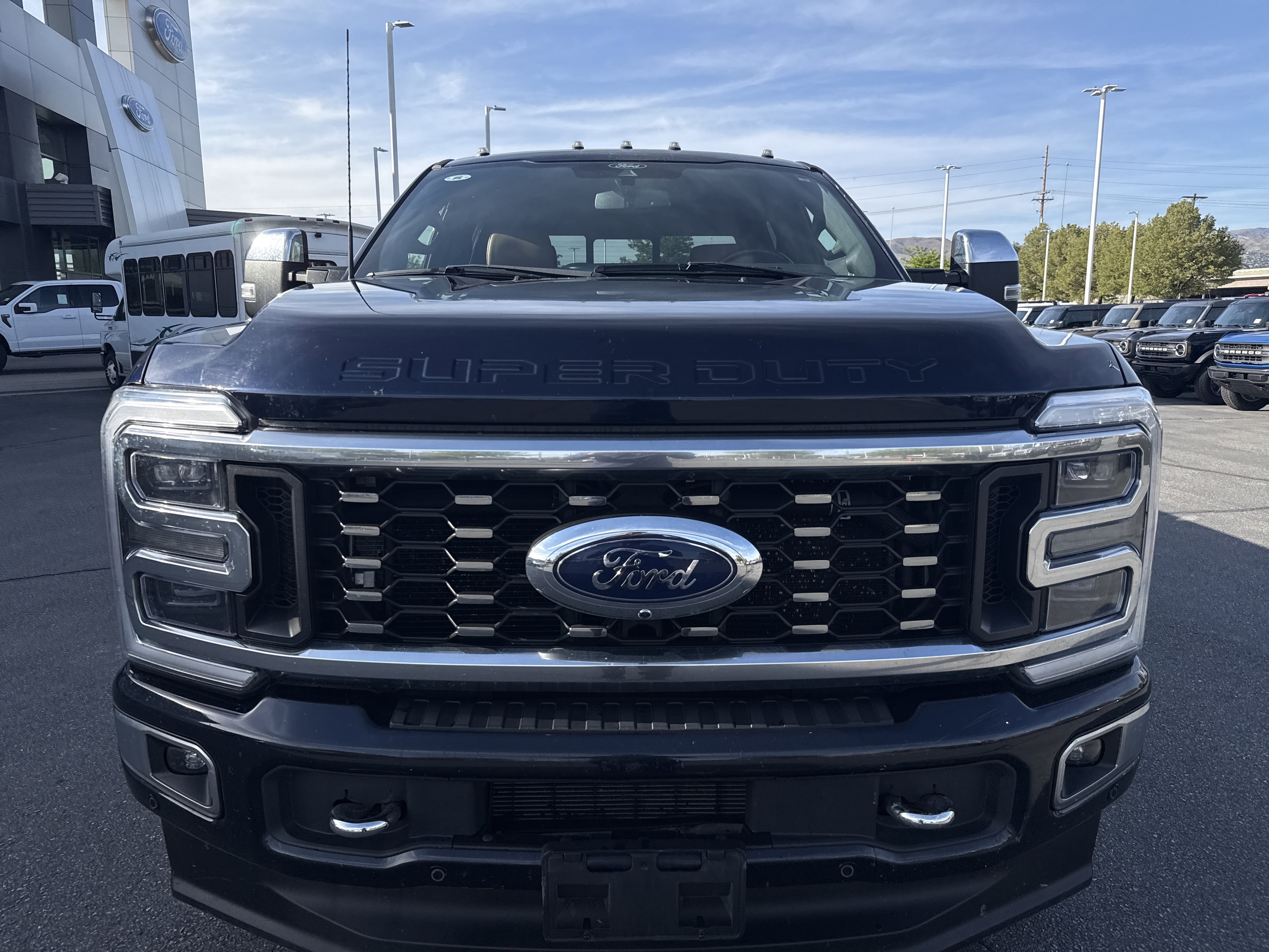 Certified 2024 Ford F350 Platinum w/ FX4 Off-Road Package AWD/4WD image 8