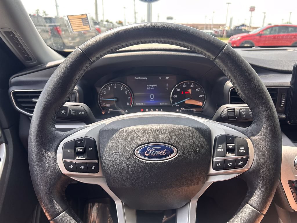 Certified 2023 Ford Explorer XLT w/ Equipment Group 202A AWD/4WD image 30