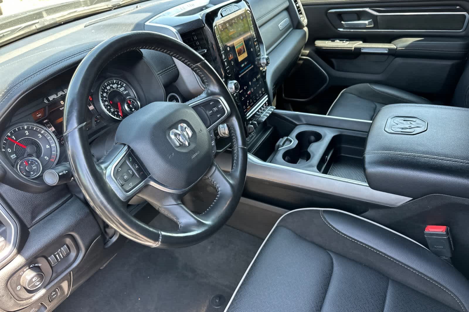 Used 2022 RAM 1500 Laramie w/ Sport Appearance Package image 11