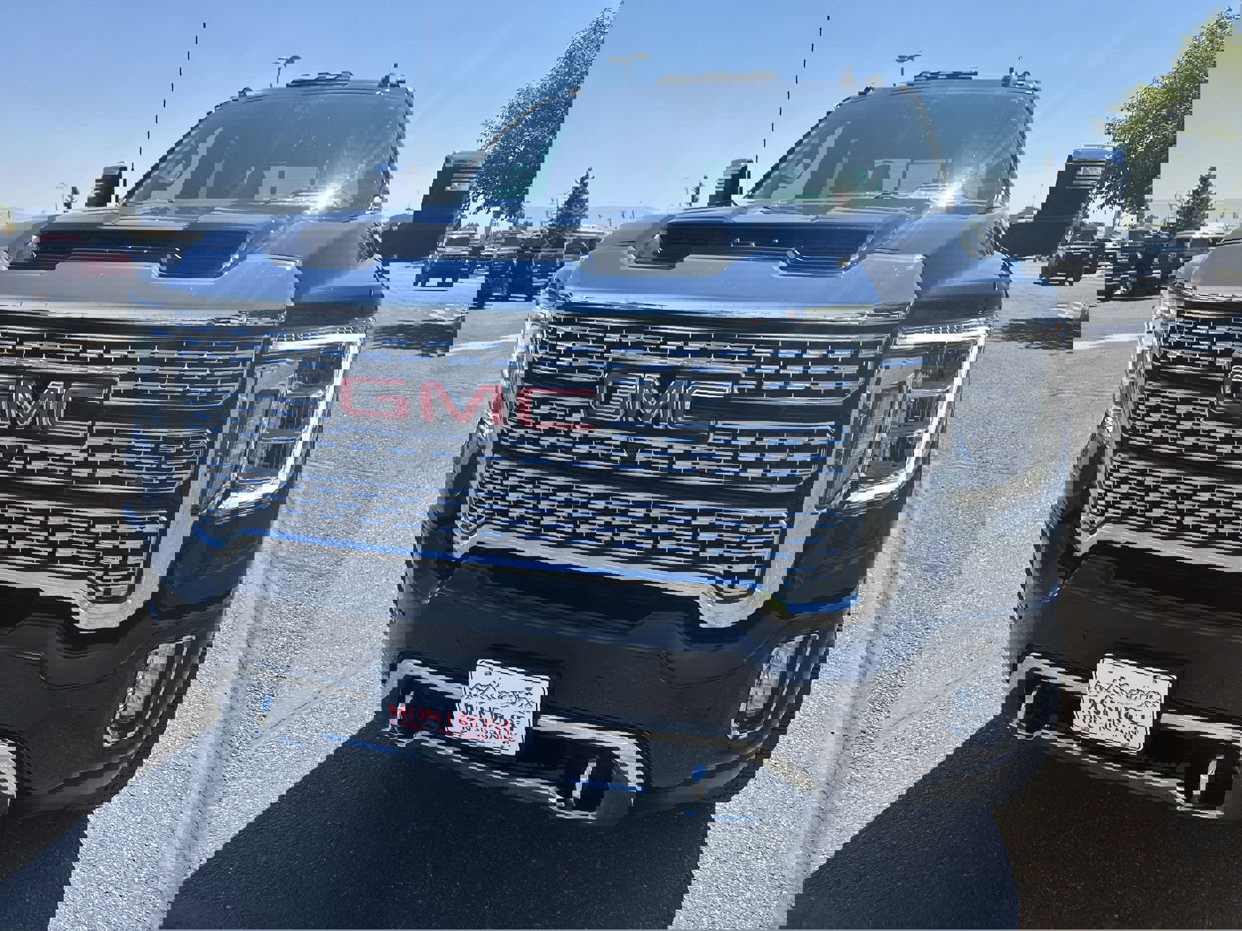 Used 2023 GMC Sierra 2500 Denali w/ Denali Ultimate Package image 8