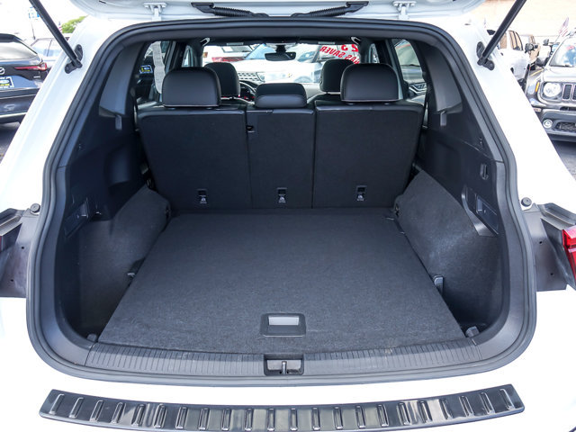Used 2023 Volkswagen Tiguan SE R-Line AWD/4WD image 23