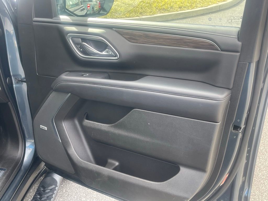 Used 2021 Chevrolet Suburban Z71 w/ Rear Media and Nav Package image 15