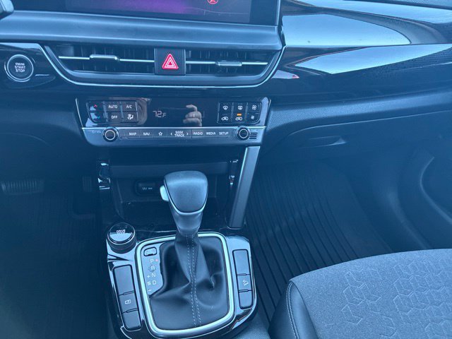 Used 2024 Kia Seltos S FWD image 11