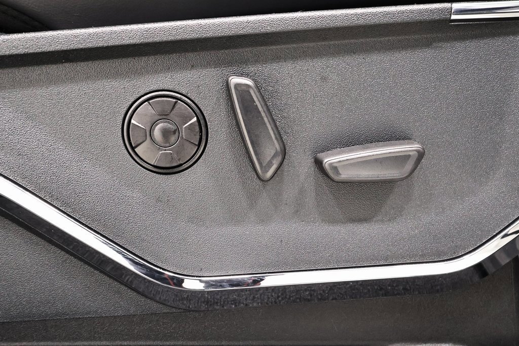 Certified 2025 Ford F450 Platinum w/ FX4 Off-Road Package image 25