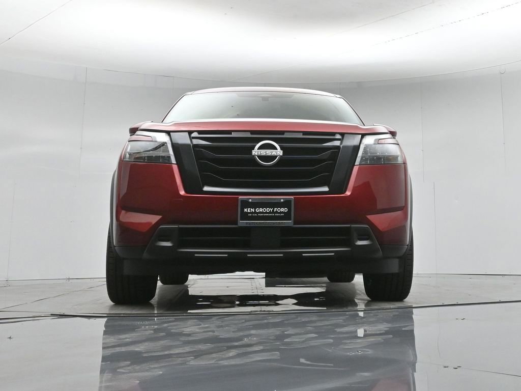 Used 2023 Nissan Pathfinder SV w/ SV Premium Package image 31