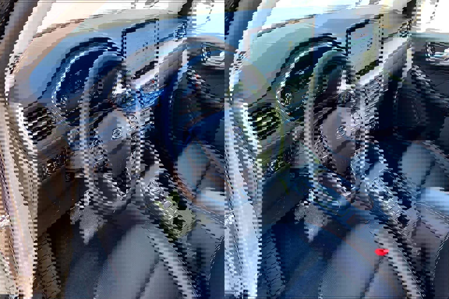 Certified 2025 Ford Escape Platinum image 18