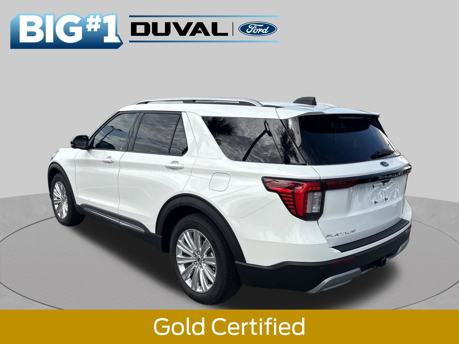 Certified 2025 Ford Explorer Platinum RWD image 4