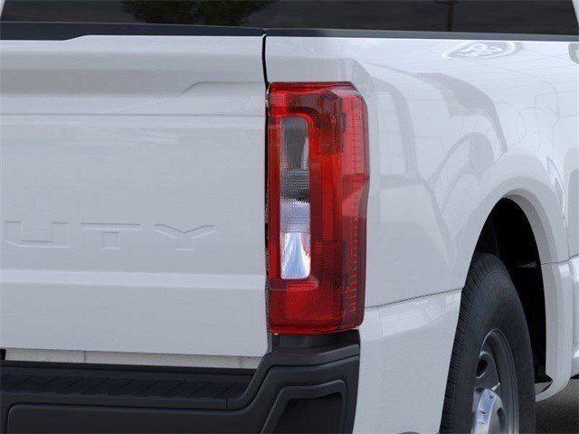 Certified 2023 Ford F250 XL RWD image 22