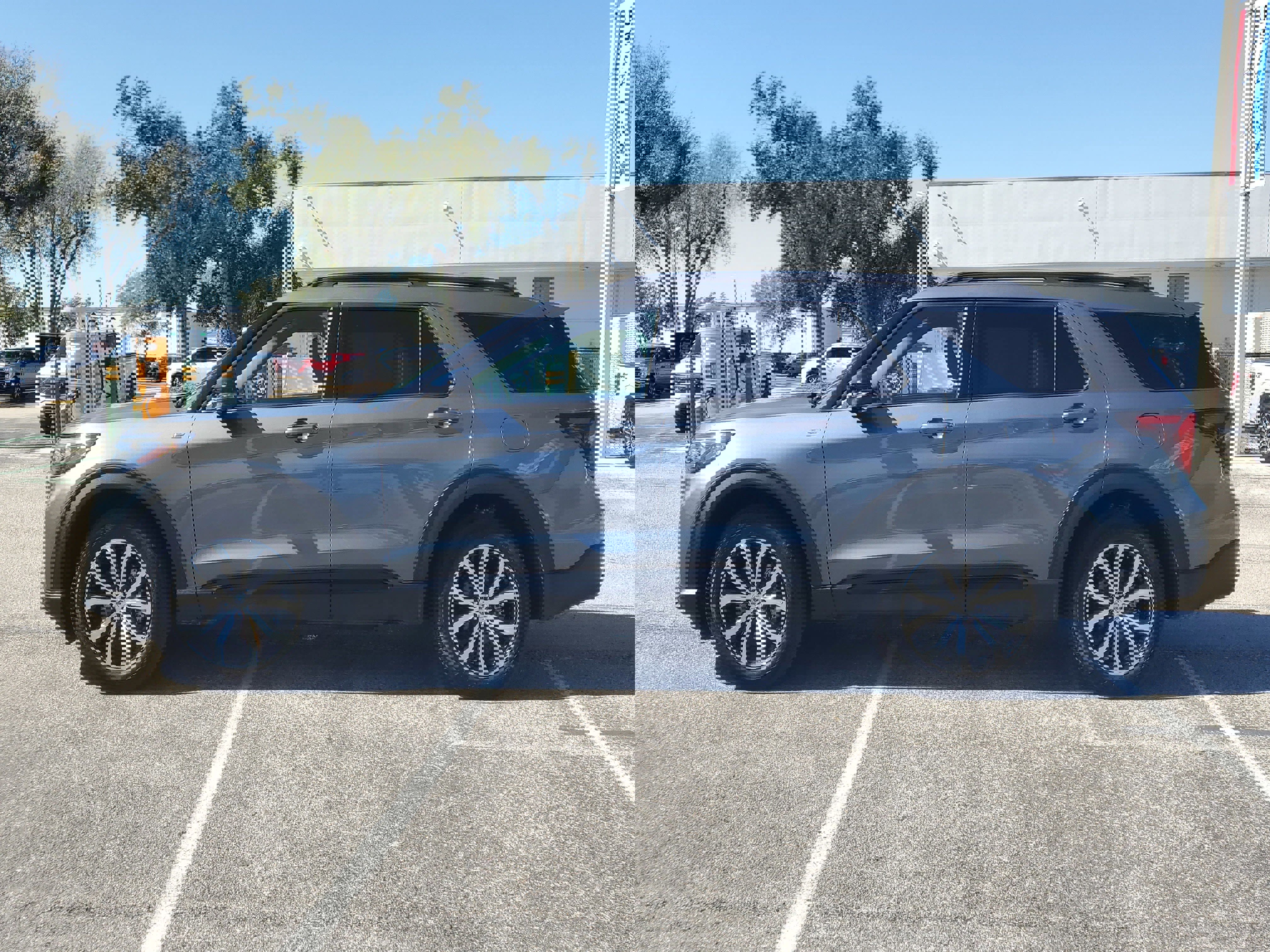 Certified 2025 Ford Explorer ST-Line image 4