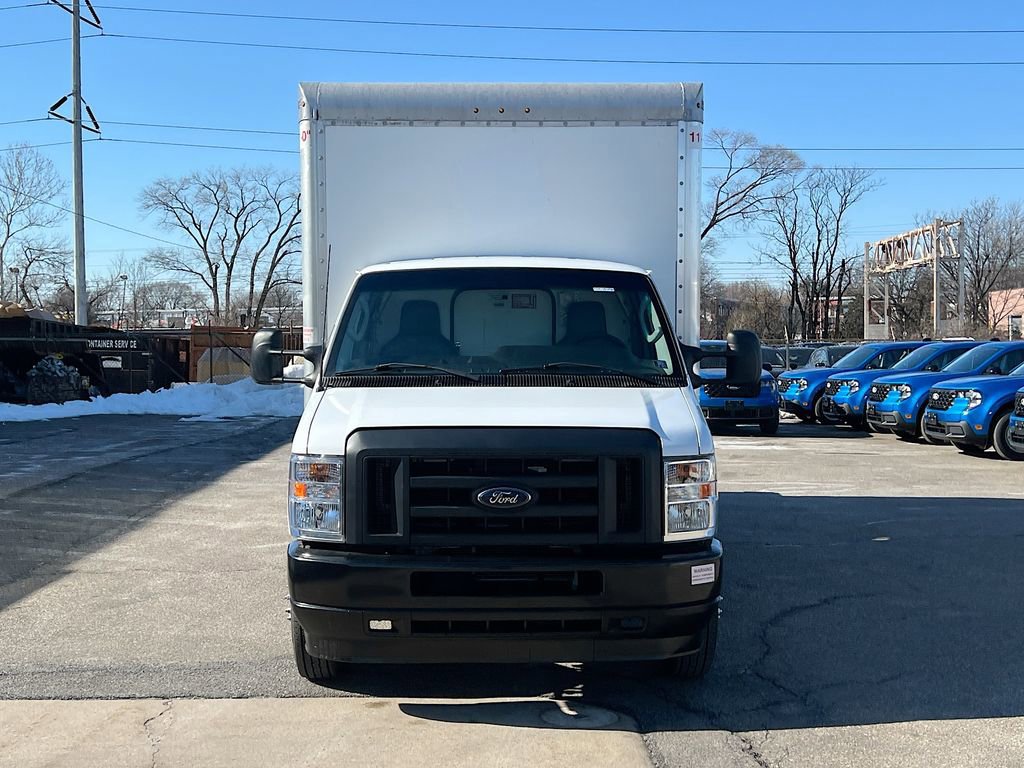 Certified 2024 Ford E-450 and Econoline 450 Super Duty w/ Power Windows & Locks Group image 8