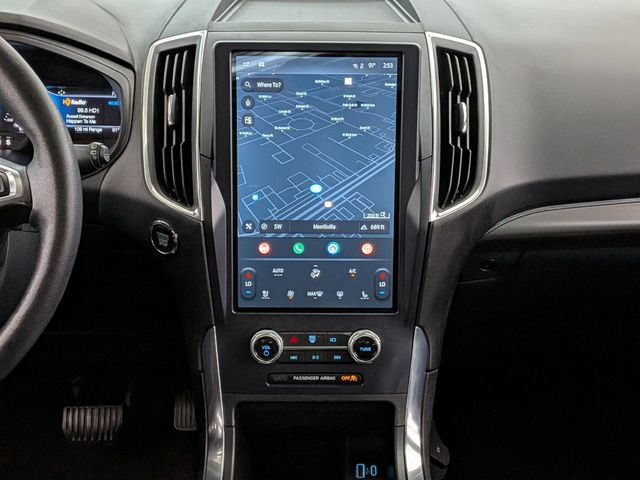 Certified 2022 Ford Edge Titanium w/ Equipment Group 301A AWD/4WD image 31