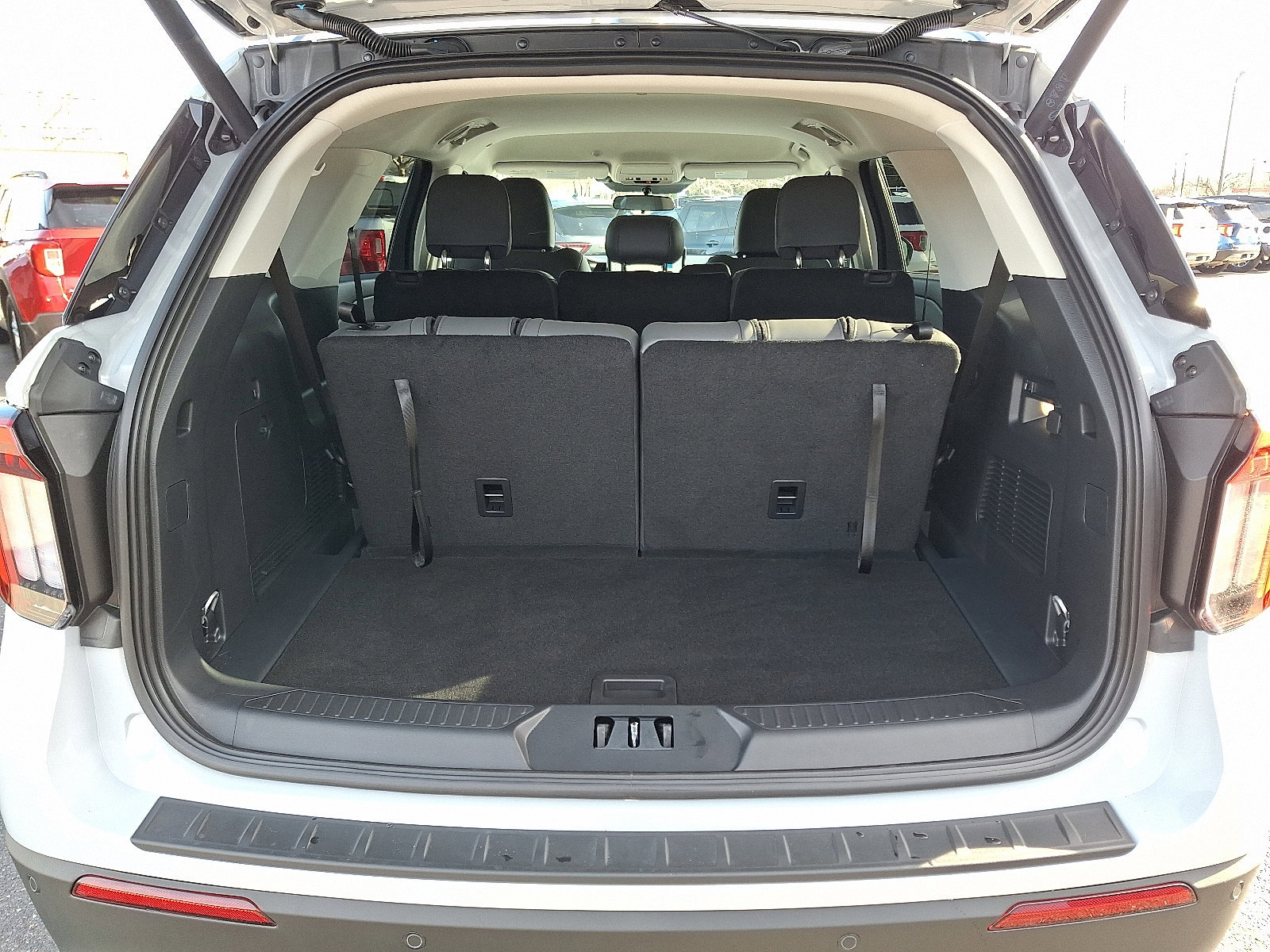 Certified 2026 Ford Explorer Active w/ Active Comfort Package image 30