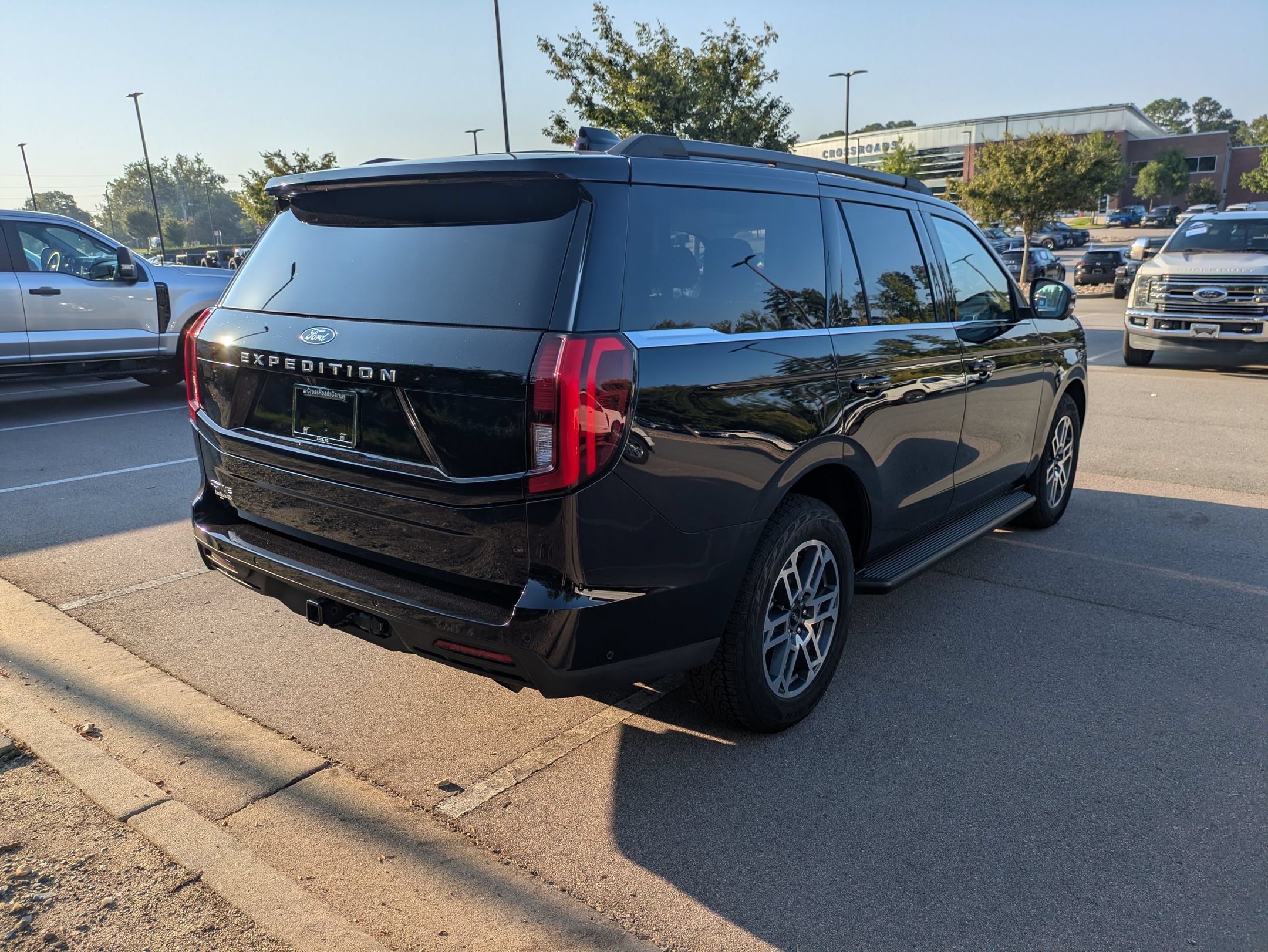 Certified 2025 Ford Expedition Active AWD/4WD image 4