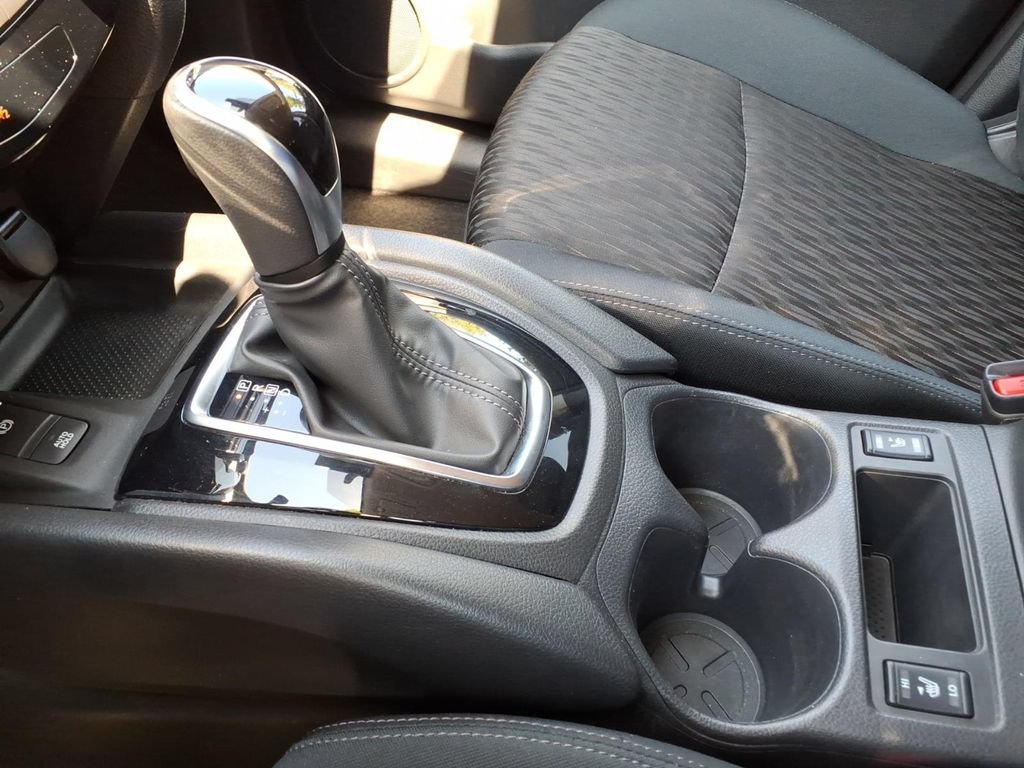 Used 2019 Nissan Rogue SV w/ Premium Package AWD/4WD image 22