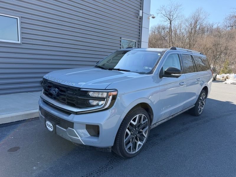 Certified 2025 Ford Expedition Max Platinum w/ Platinum Ultimate Package image 2