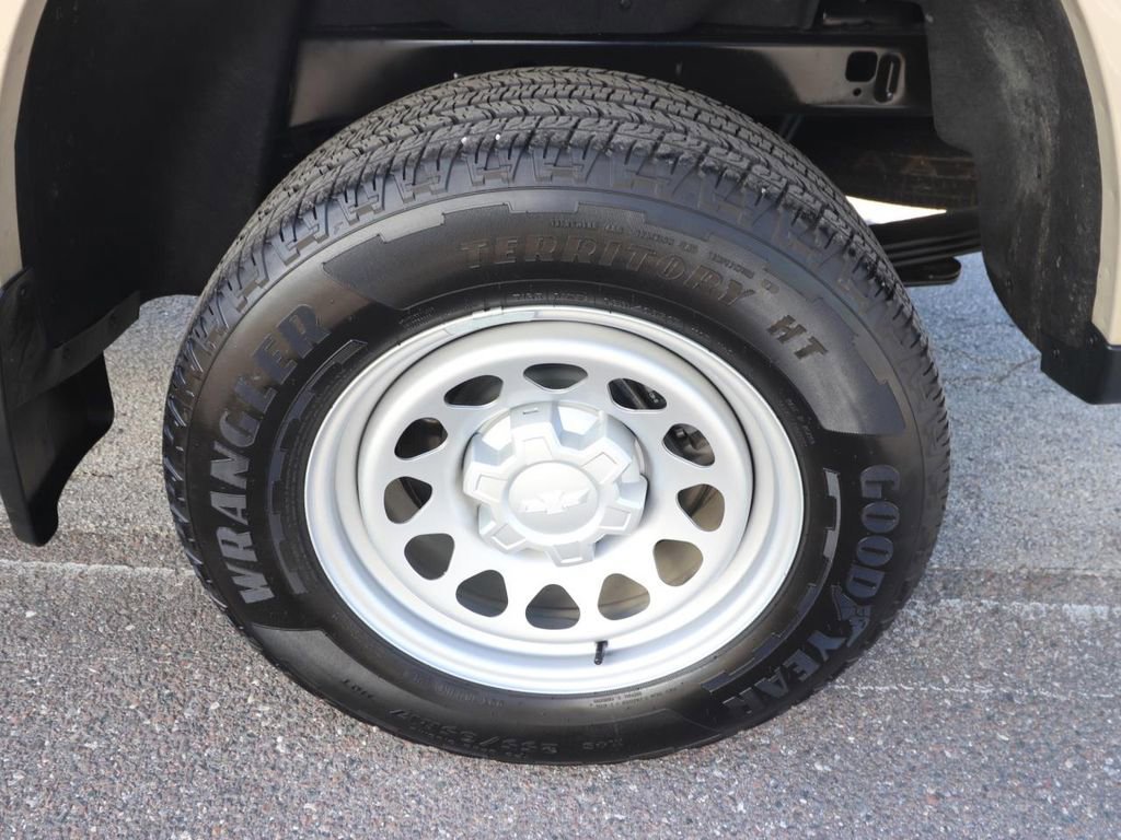 Used 2024 Chevrolet Colorado W/T image 16