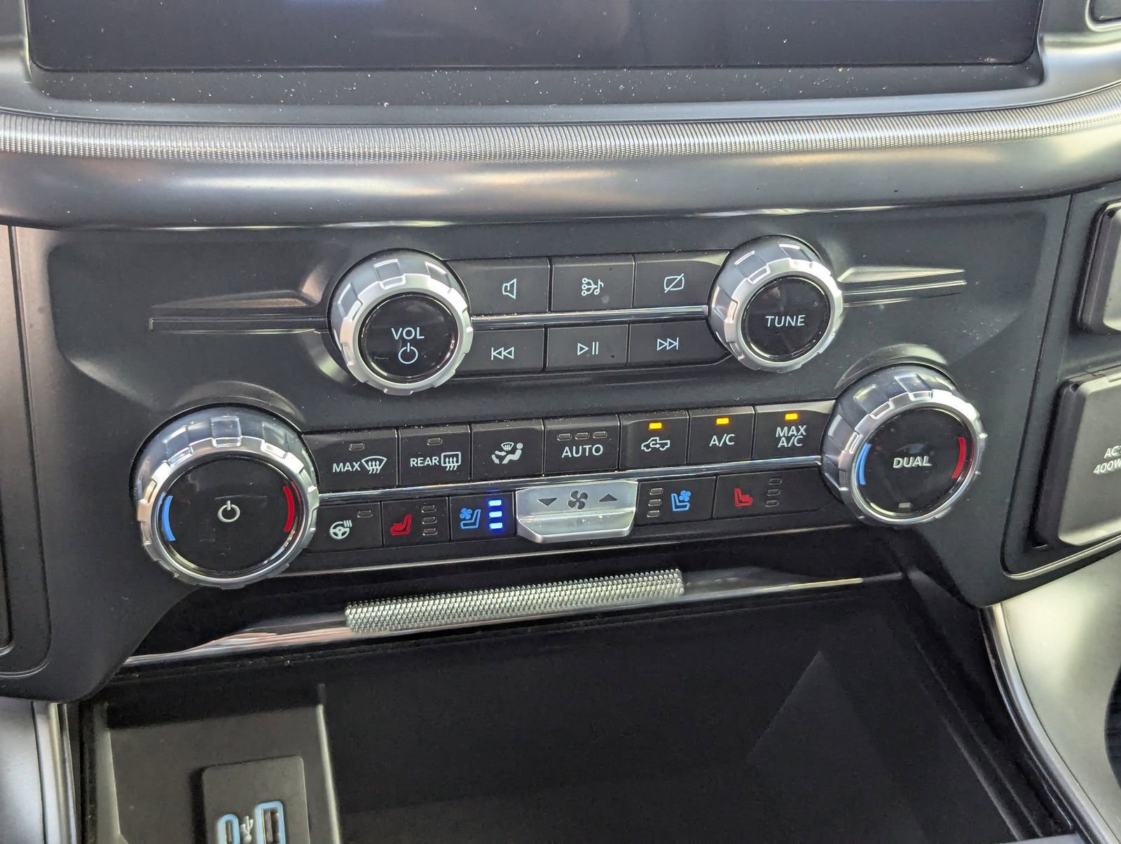 Certified 2024 Ford F150 Lariat w/ Bed Utility Package AWD/4WD image 28