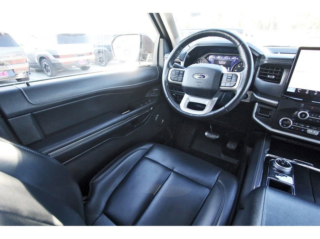 Certified 2022 Ford Expedition XLT RWD image 13