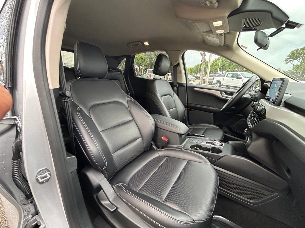 Certified 2020 Ford Escape SEL FWD image 27