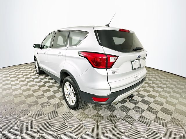 Certified 2019 Ford Escape SE FWD image 9