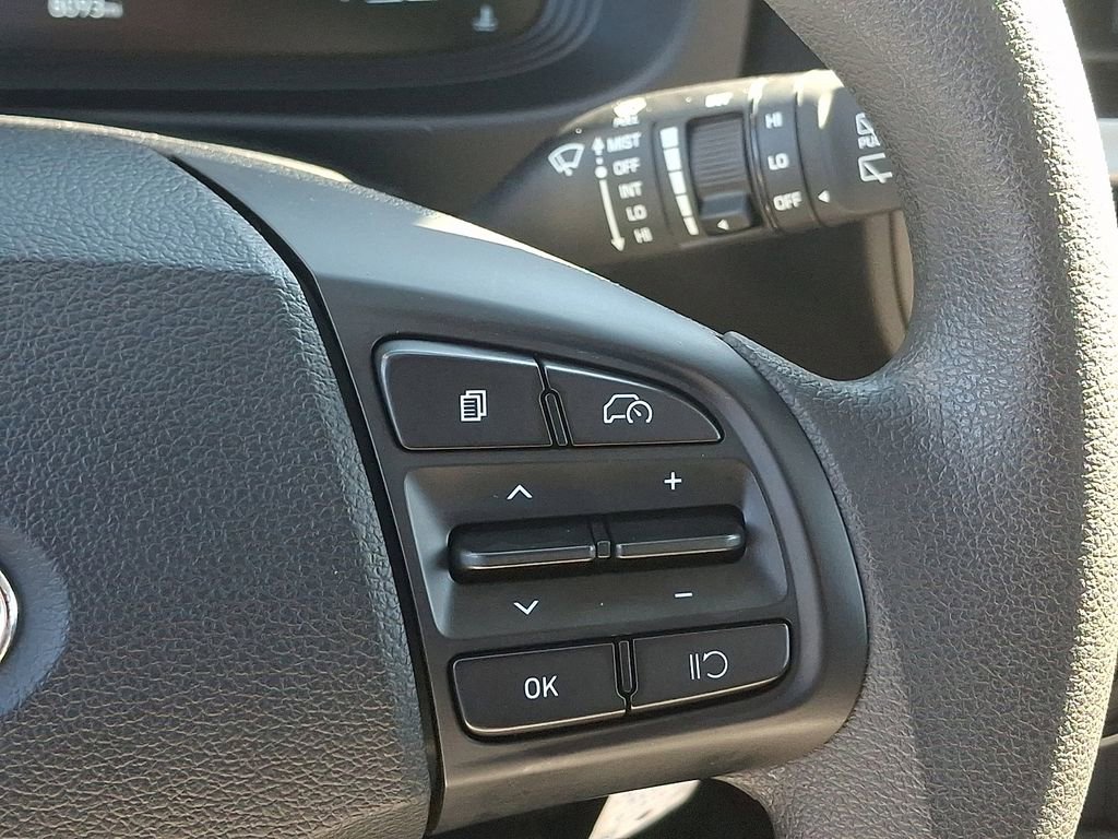 Used 2026 Hyundai Venue SE FWD image 22