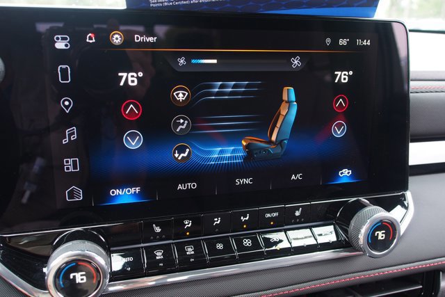 Used 2024 Chevrolet Colorado Z71 w/ Z71 Convenience Package 2 image 26