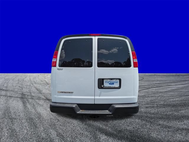 Used 2024 Chevrolet Express 3500 LS RWD image 5