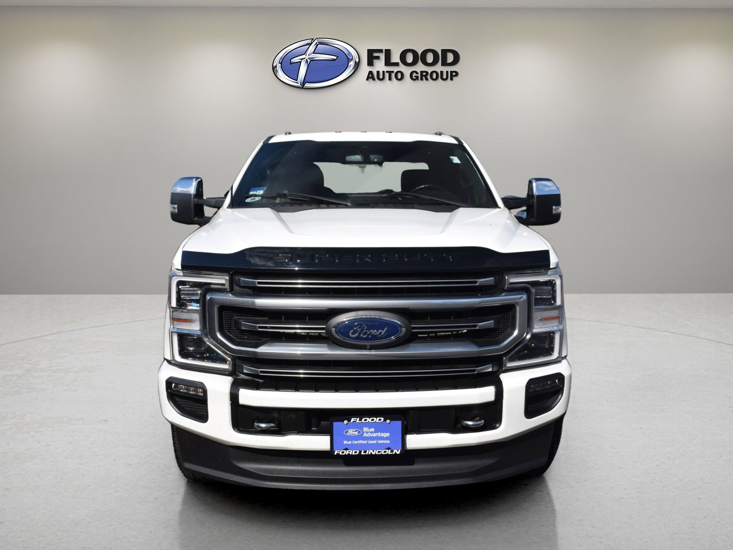 Certified 2022 Ford F350 Platinum w/ FX4 Off-Road Package AWD/4WD image 2