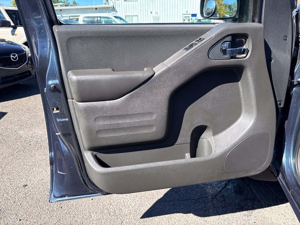 Used 2017 Nissan Frontier SV AWD/4WD image 13