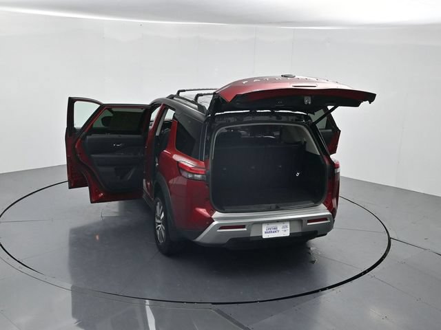 Used 2022 Nissan Pathfinder SL AWD/4WD image 47