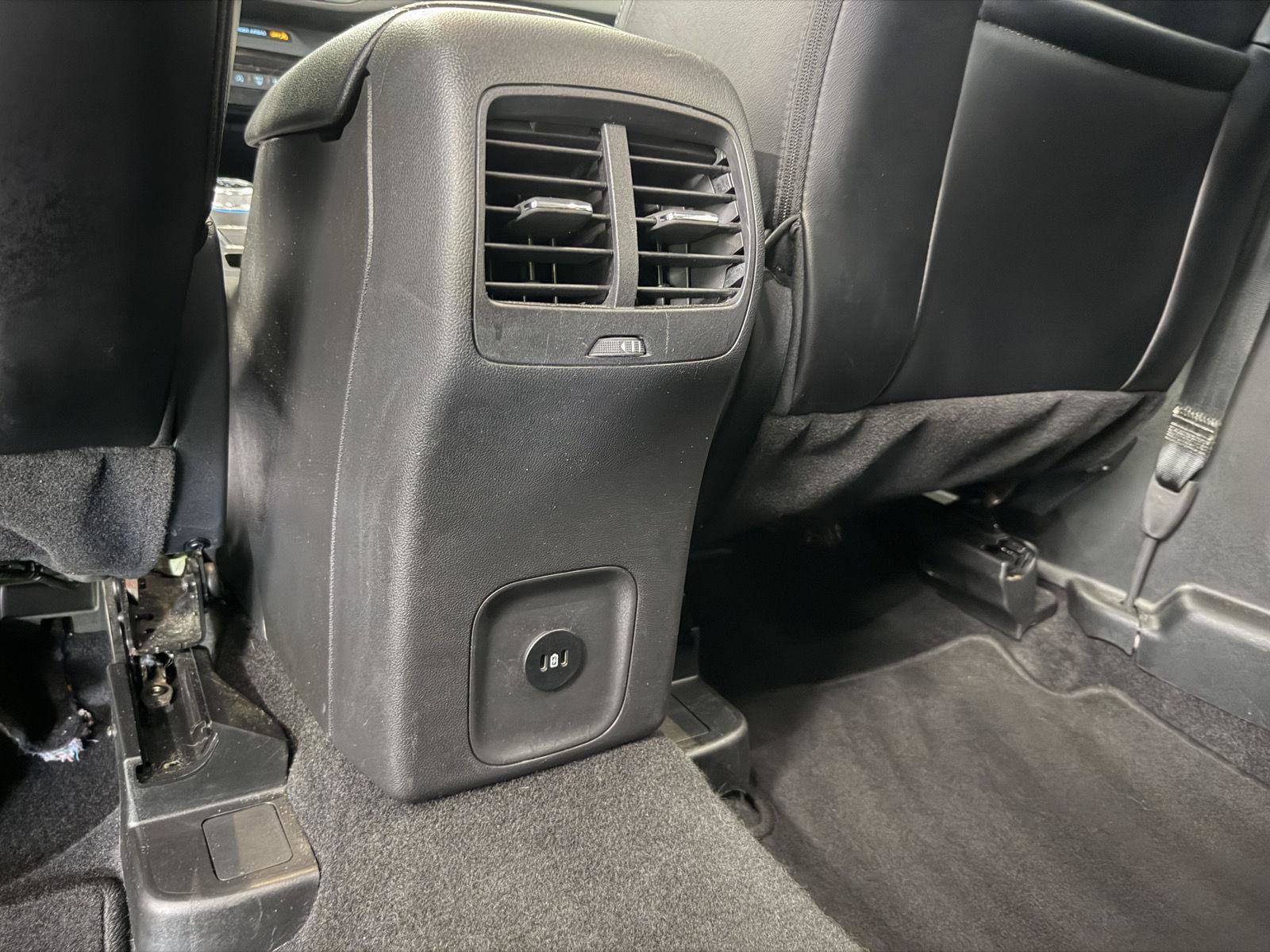 Certified 2024 Ford Escape Platinum AWD/4WD image 25