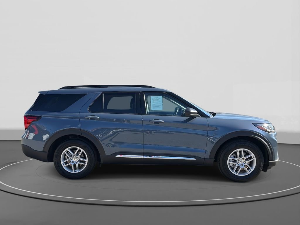 Certified 2025 Ford Explorer Active image 4