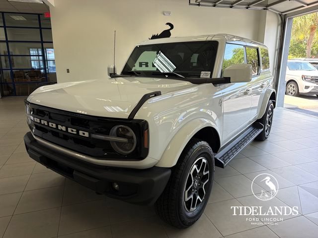 Certified 2025 Ford Bronco Outer Banks AWD/4WD image 4