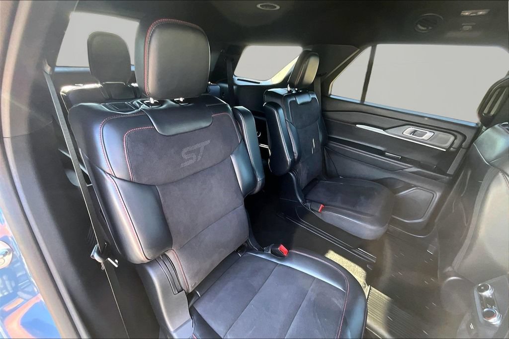 Certified 2025 Ford Explorer ST AWD/4WD image 27