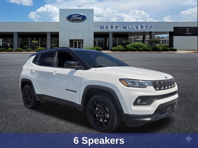 Used 2024 Jeep Compass Latitude w/ Altitude Special Edition AWD/4WD image 8