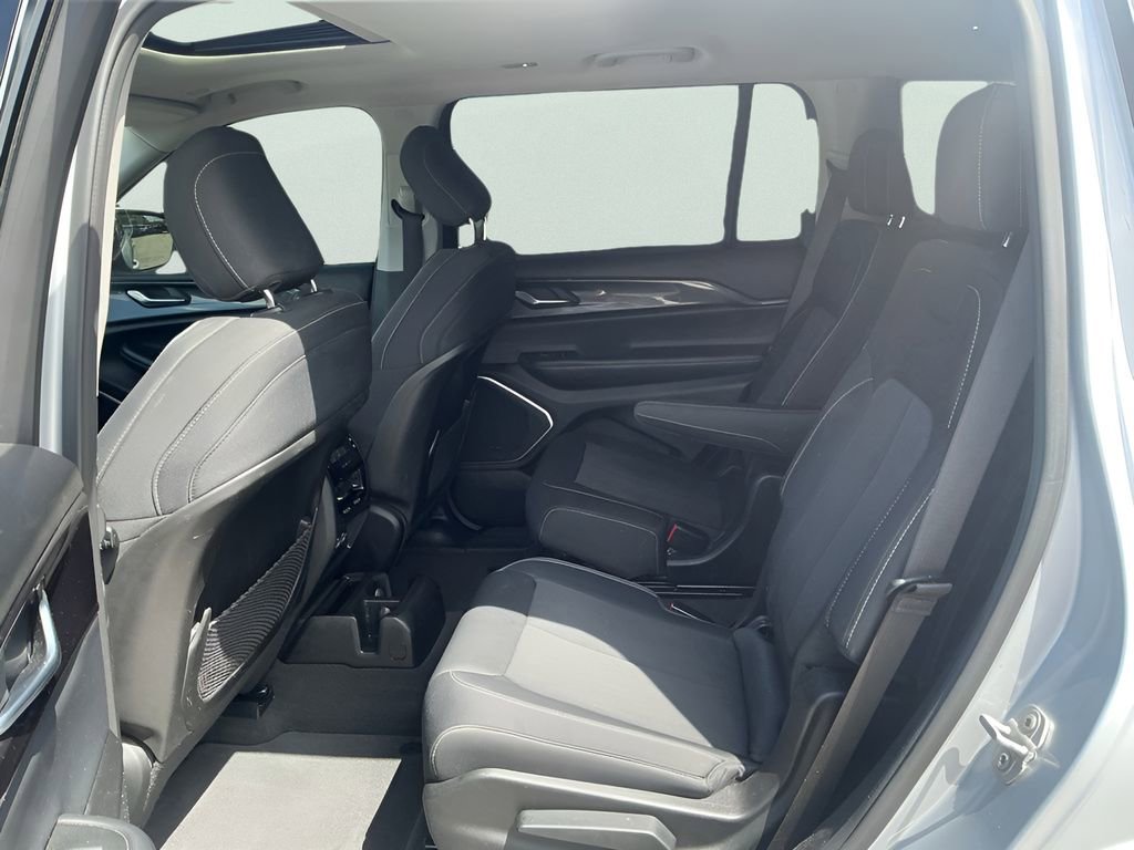 Used 2021 Jeep Grand Cherokee L Laredo w/ Luxury Tech Group I image 18