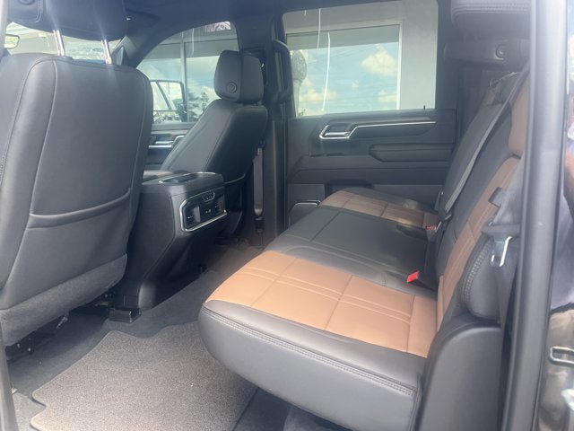 Used 2024 Chevrolet Silverado 2500 High Country w/ Technology Package AWD/4WD image 12