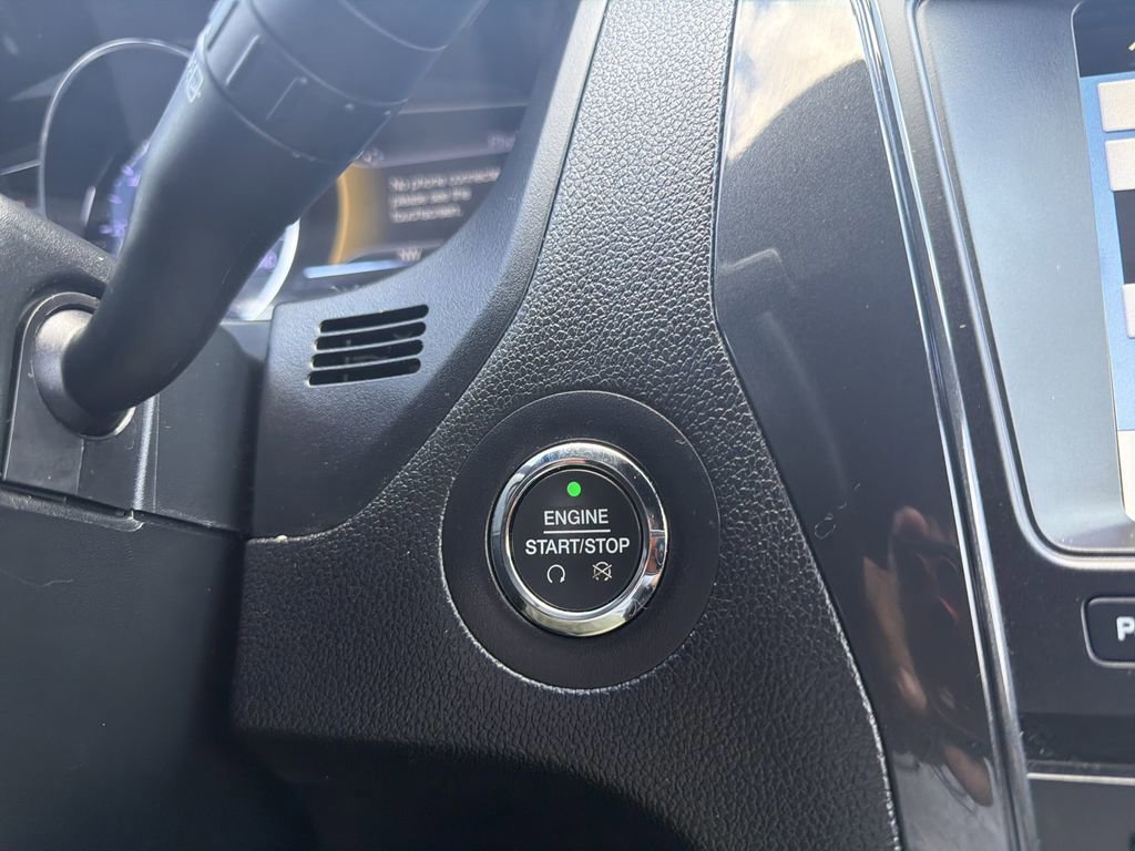 Certified 2018 Ford Explorer XLT w/ Equipment Group 202A image 28