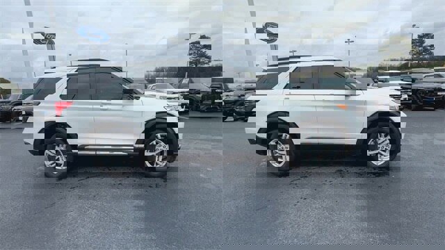 Certified 2023 Ford Explorer XLT image 9