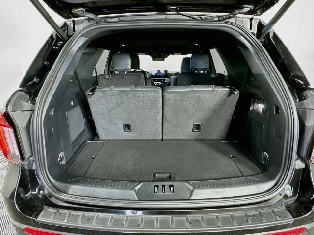 Certified 2025 Ford Explorer ST AWD/4WD image 32