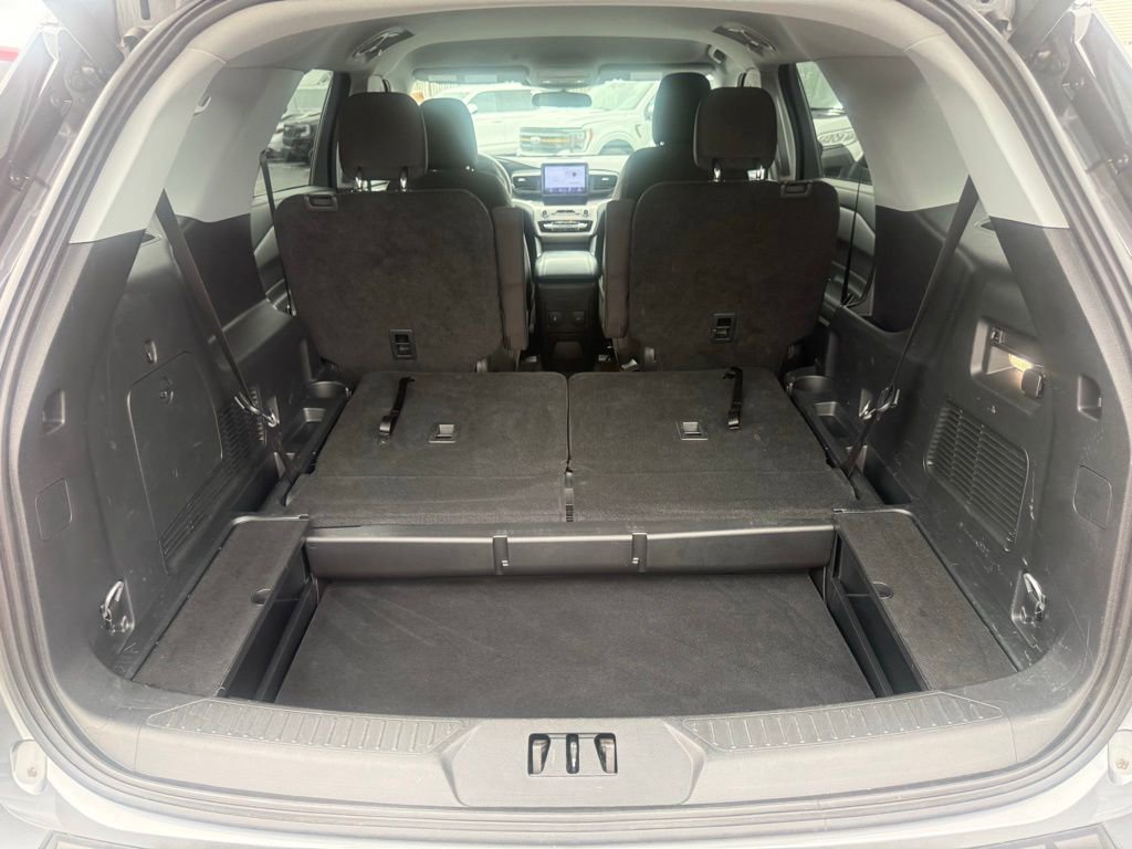 Certified 2024 Ford Explorer XLT AWD/4WD image 48