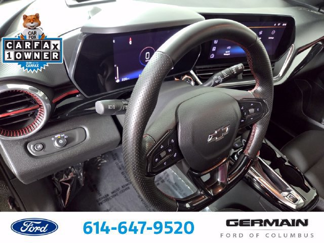 Used 2024 Chevrolet Trax RS w/ Sunroof Package FWD image 17