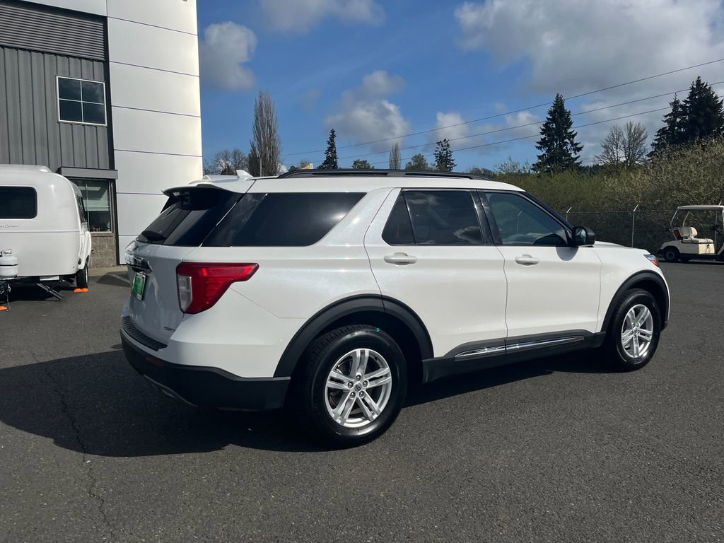 Certified 2024 Ford Explorer XLT w/ Equipment Group 202A AWD/4WD image 7