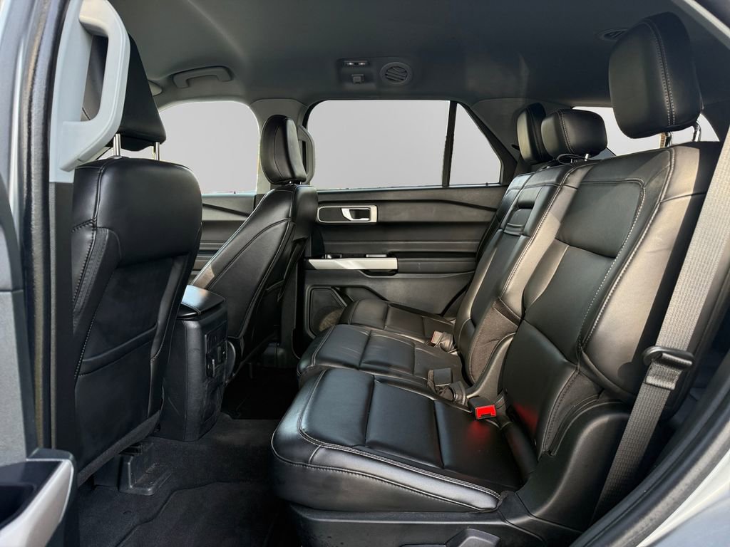 Certified 2023 Ford Explorer XLT w/ Equipment Group 202A AWD/4WD image 13