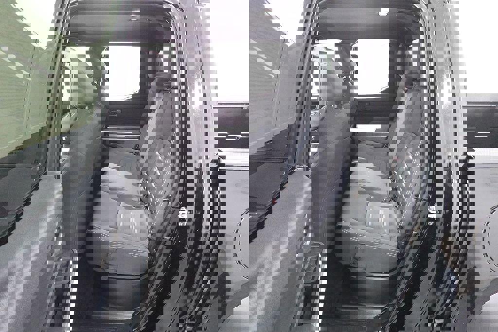 Used 2024 Toyota Tacoma TRD Off-Road image 22