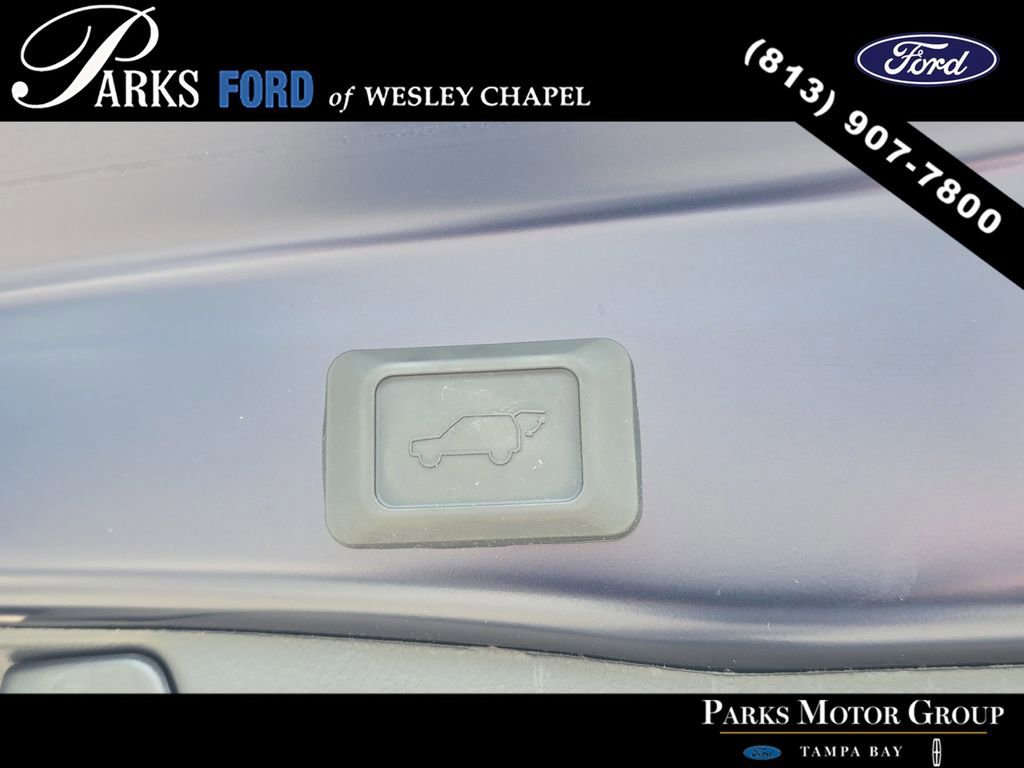 Used 2025 Toyota RAV4 XLE w/ Convenience Package image 9