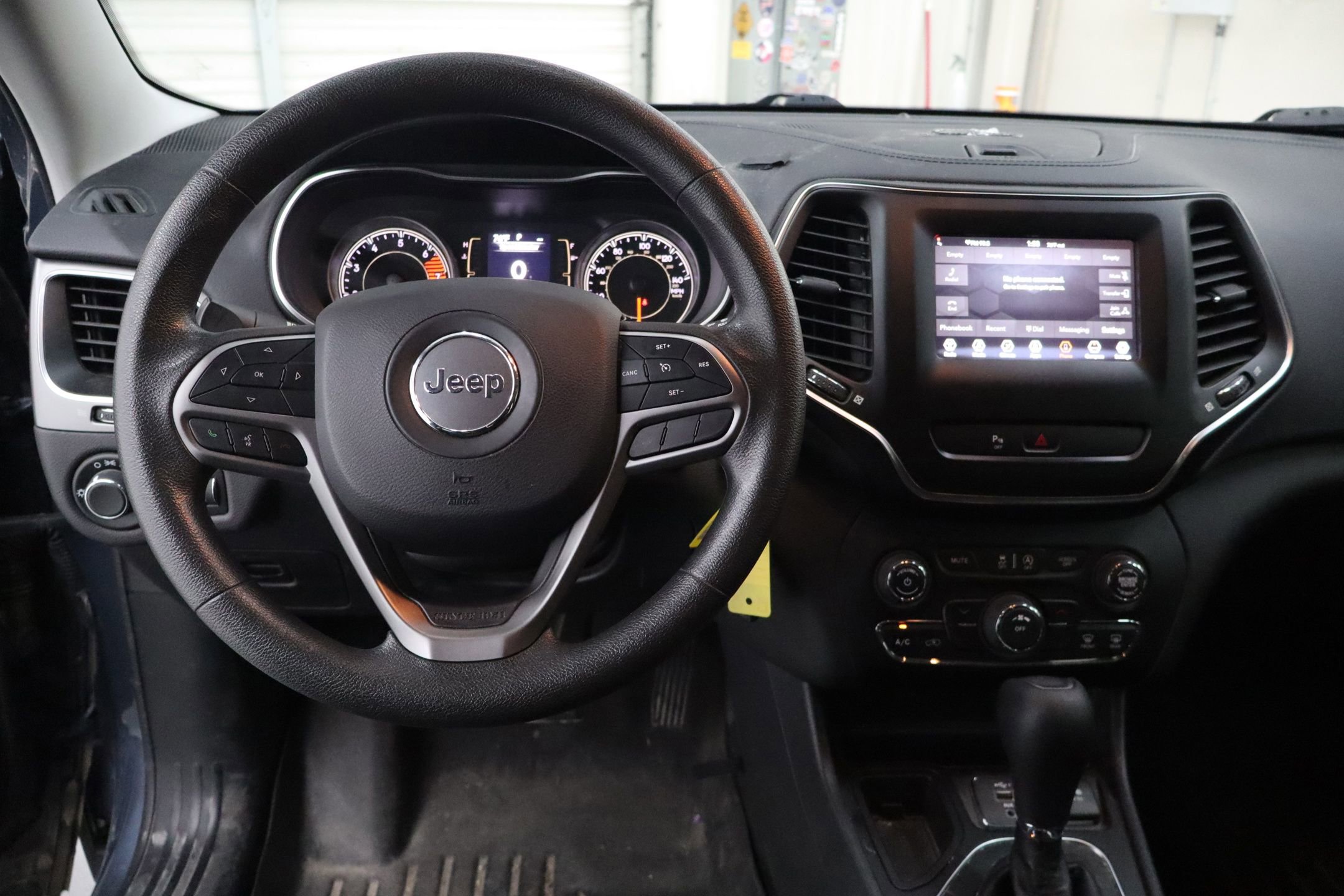 Used 2020 Jeep Cherokee Latitude image 20