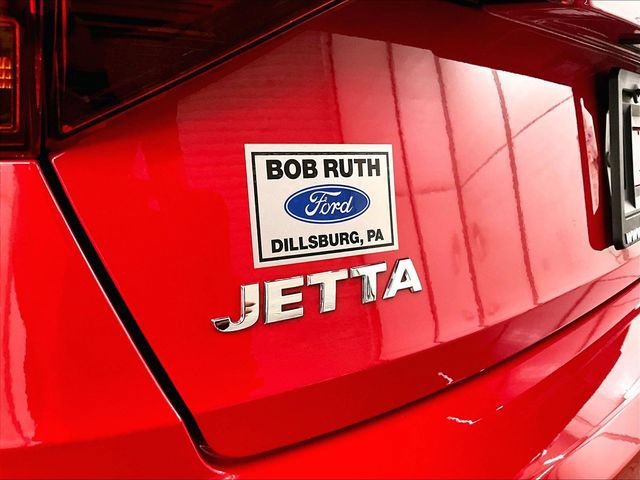 Used 2019 Volkswagen Jetta SEL w/ Cold Weather Package FWD image 13