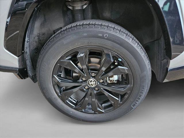 Used 2022 Toyota RAV4 SE image 22