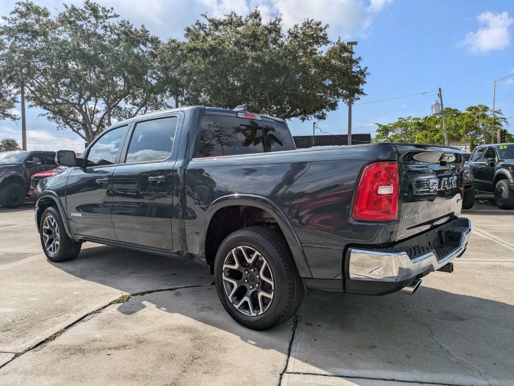 Used 2026 RAM 1500 Laramie AWD/4WD image 6